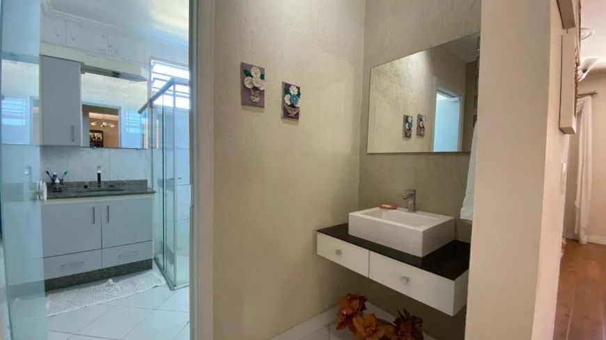 Casa com 3 dormitórios à venda, 430 m² por R$ 2.195.000,00 - Caxambu - Jundiaí/SP