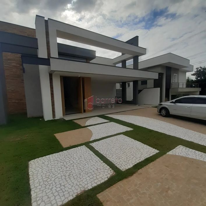 SOBRADO COM 4 SUÍTES À VENDA NO CONDOMÍNIO RESERVA DA SERRA EM JUNDIAÍ/SP