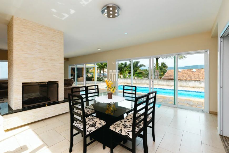 EXCELENTE CASA EM CONDOMINIO FECHADO NA CIDADE DE JUNDIAÍ/SP