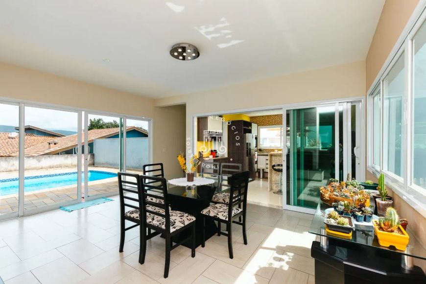 EXCELENTE CASA EM CONDOMINIO FECHADO NA CIDADE DE JUNDIAÍ/SP