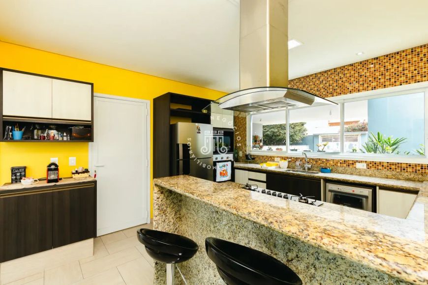 EXCELENTE CASA EM CONDOMINIO FECHADO NA CIDADE DE JUNDIAÍ/SP