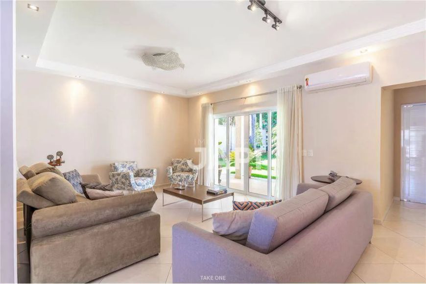 Casa com 4 dormitórios à venda, 568 m² por R$ 2.390.000,00 - Medeiros - Jundiaí/SP