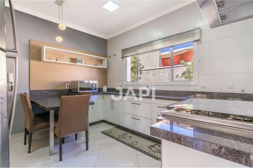 Casa com 4 dormitórios à venda, 568 m² por R$ 2.390.000,00 - Medeiros - Jundiaí/SP