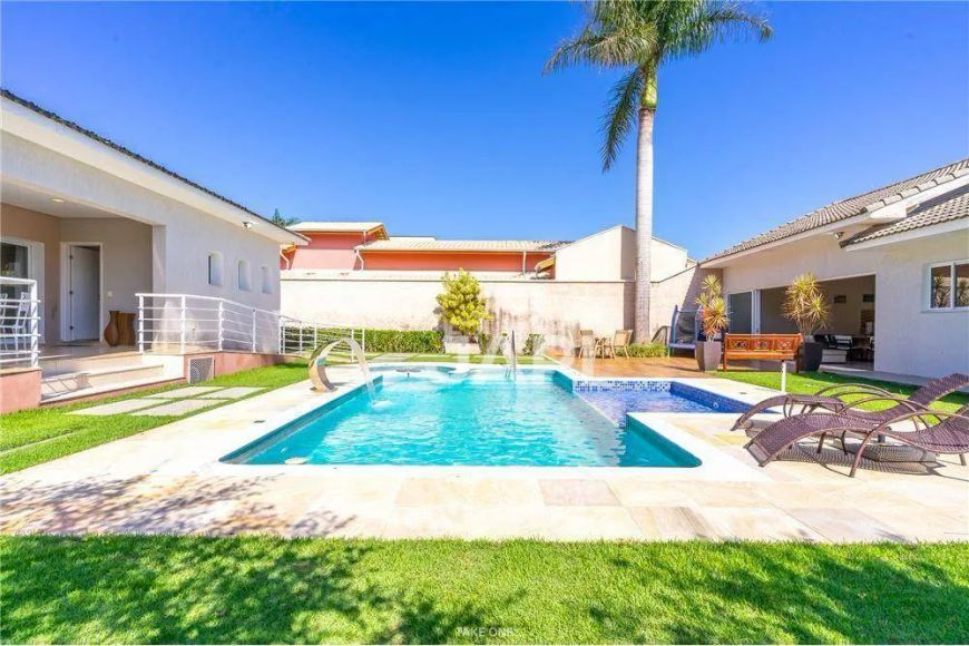 Casa com 4 dormitórios à venda, 568 m² por R$ 2.390.000,00 - Medeiros - Jundiaí/SP