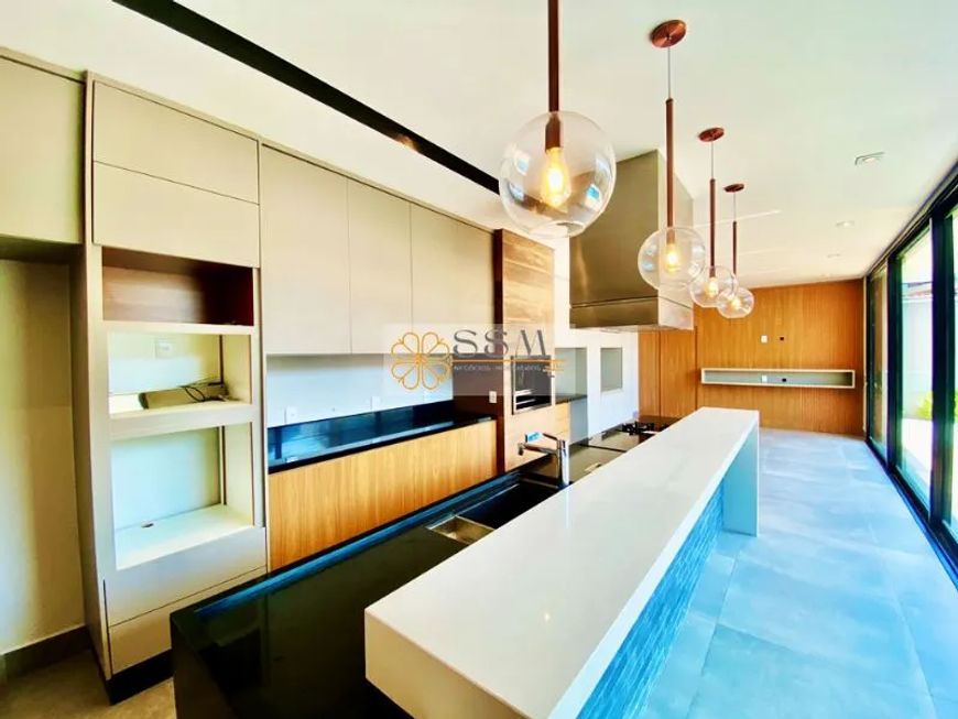 CASA À VENDA NO BRISAS DA MATA - 3 SUÍTES - AT: 312m², AC: 292m² - R$3.199.000