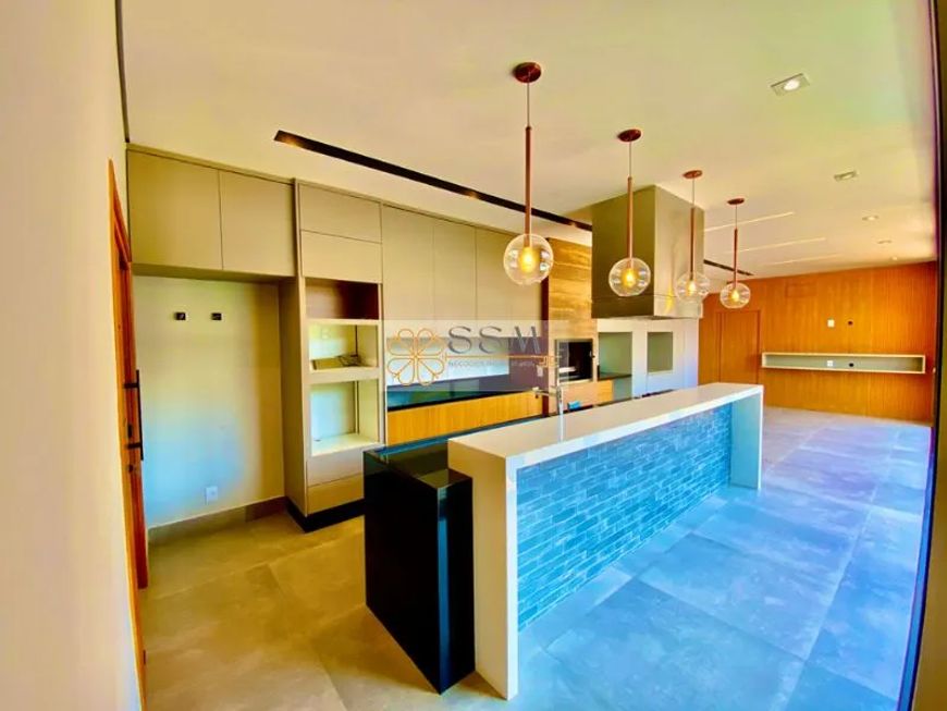 CASA À VENDA NO BRISAS DA MATA - 3 SUÍTES - AT: 312m², AC: 292m² - R$3.199.000