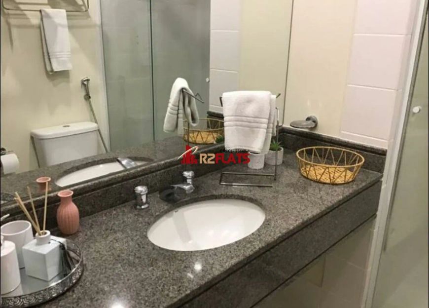 Flat com ótimo preço no bairro Campo Belo. Confira!