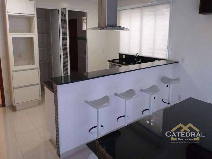 Sobrado com 3 dormitórios à venda, 500 m² por R$ 2.210.000,00 - Chácara Morada Mediterrânea - Jundia