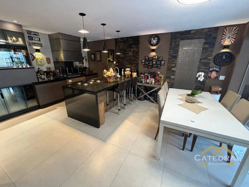 Sobrado com 3 dormitórios à venda, 240 m² por R$ 2.200.000,00 - Loteamento Reserva Ermida - Jundiaí/
