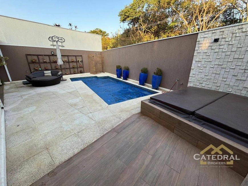 Sobrado com 3 dormitórios à venda, 240 m² por R$ 2.200.000,00 - Loteamento Reserva Ermida - Jundiaí/