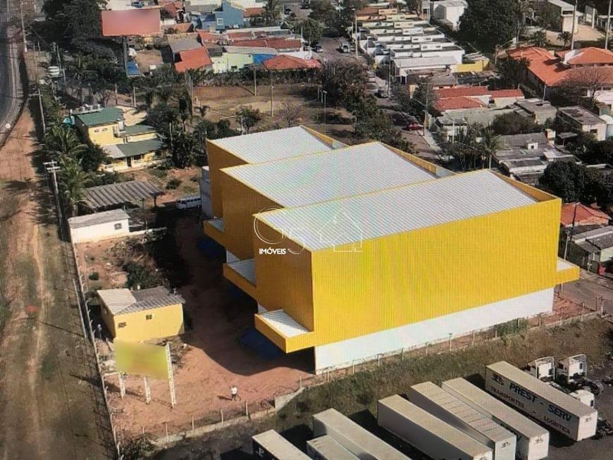Venda e Locação de Galpão AC 2430.00m2 AT 5000.00m2. Galpão com pé direito de 13 metros com piso que
