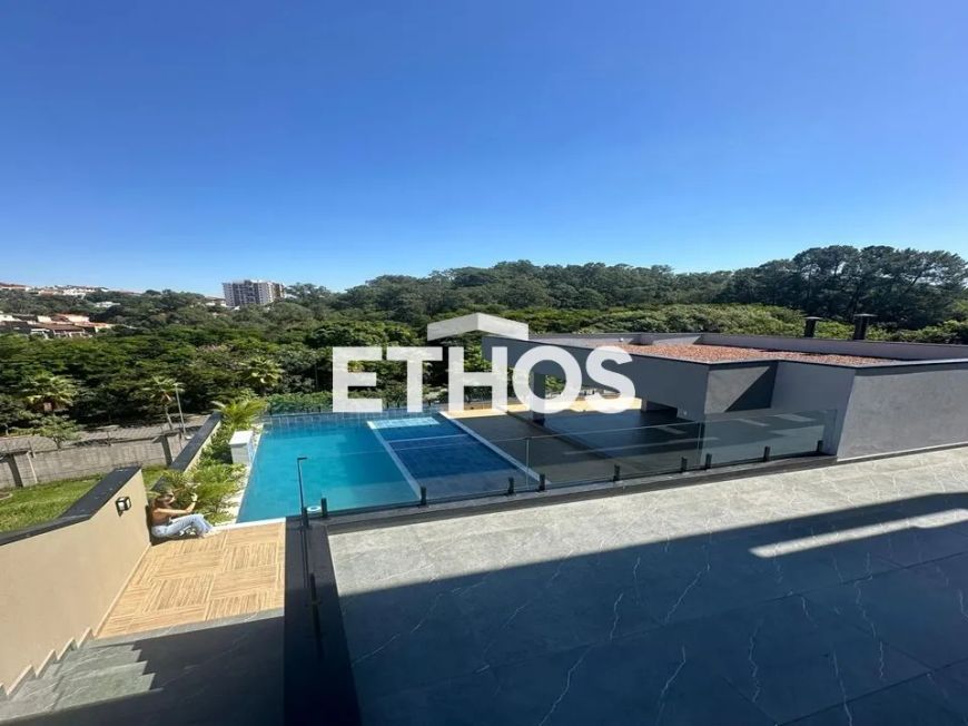 Casa de luxo à venda no Loteamento Residencial Horto Florestal em Jundiaí