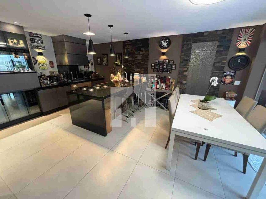 Casa com 3 súites a venda, 240m², 5 vagas - Condomínio Nature Village II - Jardim Ermida I, Jundiaí