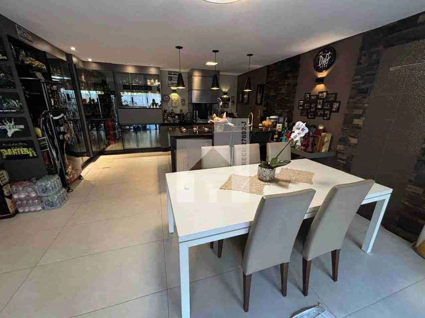 Casa com 3 súites a venda, 240m², 5 vagas - Condomínio Nature Village II - Jardim Ermida I, Jundiaí