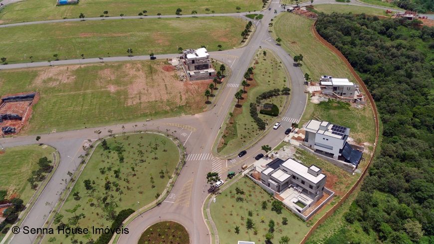 Viva com Luxo e Segurança: Alphaville Jundiaí, sua Oportunidade de Investimento