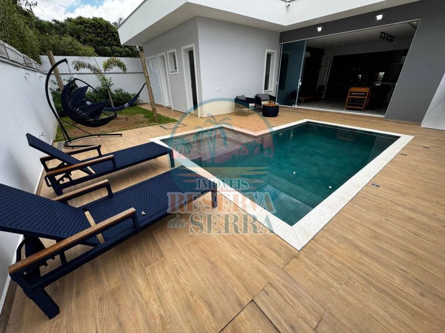 Casa a venda Nova e Moderna no condomínio Reserva da Serra