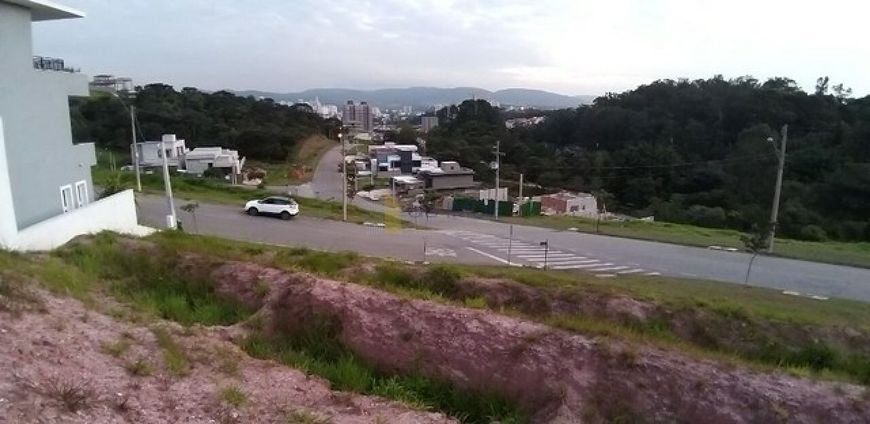 Terreno à venda no Condomínio Bosque do Horto - cód. GB 5487