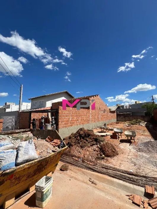 CASA TERREA A VENDA SANTA GIOVANA - JUNDIAI SP.