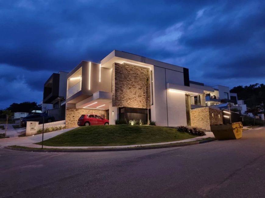 CASA COM 292M² DE ÁREA CONSTRUÍDA E 3 SUÍTES NO CONDOMÍNIO BRISAS DA MATA EM JUNDIAÍ-SP *ESTUDA PERM
