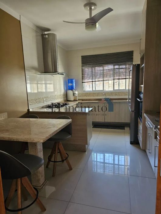 CASA SOBRADO COM 04 QUARTOS À VENDA NO JARDIM QUINTA DAS VIDERIAS EM JUNDIAÍ/SP. REF.