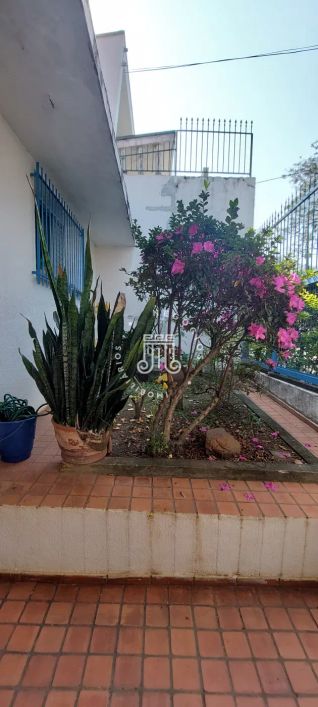CASA TÉRREA PARA VENDA COM 02 QUARTOS E 01 SUÍTE - VILA GOTARDO - JUNDIAÍ/SP