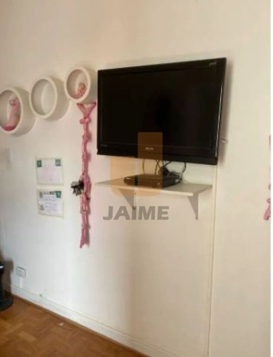 Ótimo apartamento com 80 m2 e uma vaga, excelente localização em Perdizes.