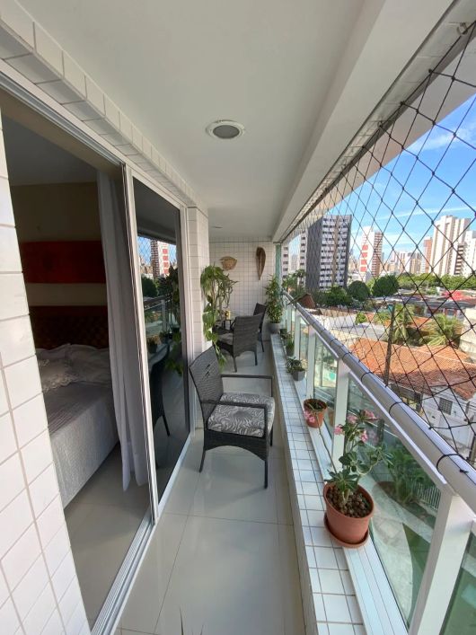 Imóvel para venda possui 118 metros quadrados com 3 quartos em Dionisio Torres - Fortaleza - CE
