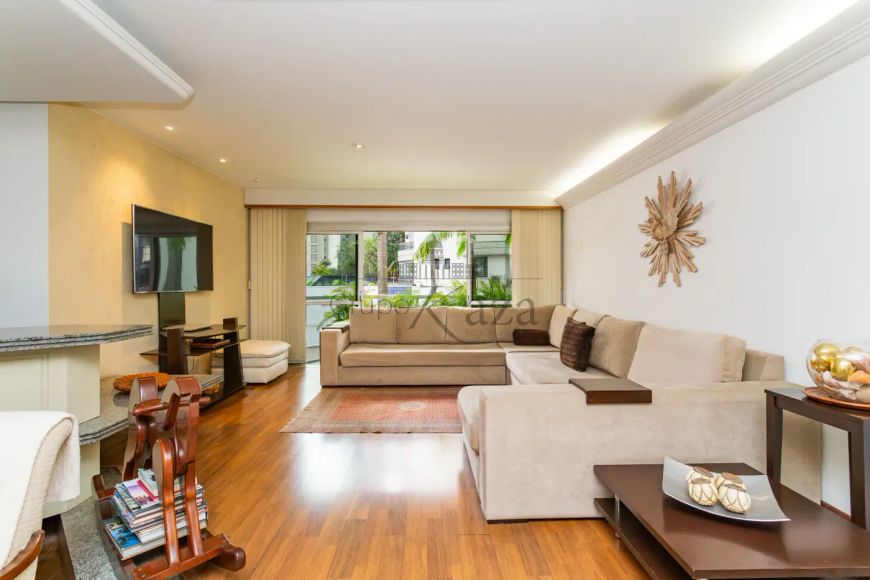 Apartamento - Itaim Bibi - 3 Dormitórios - 214m².