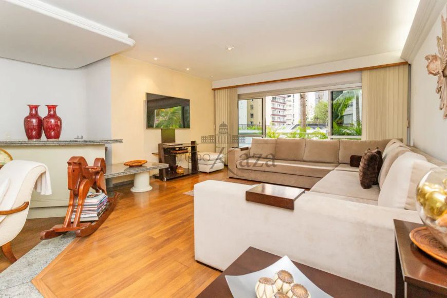 Apartamento - Itaim Bibi - 3 Dormitórios - 214m².