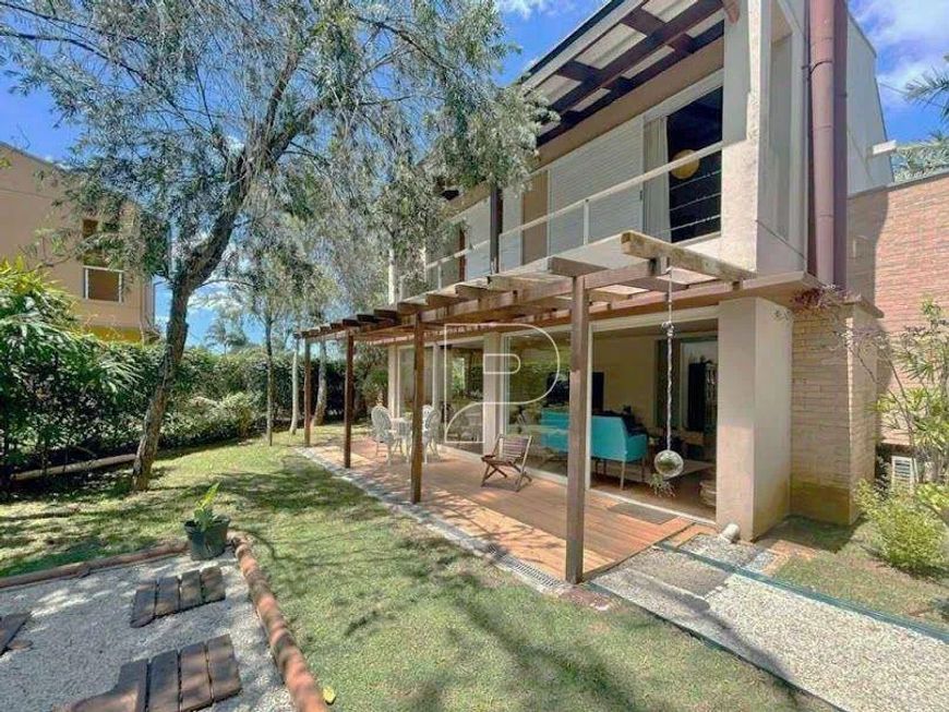 Casa com 4 dormitórios à venda, 221 m² por R$ 1.720.000,00 - Chácara dos Lagos - Carapicuíba/SP