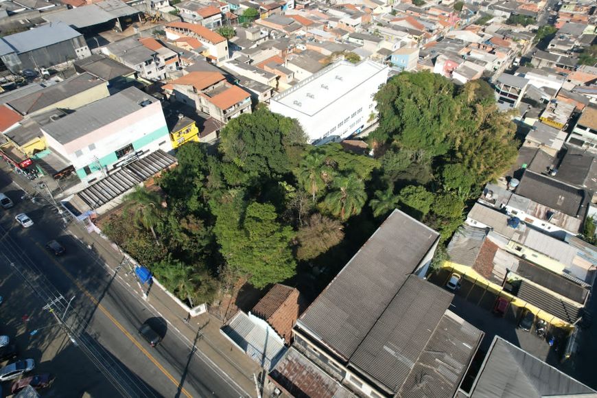 Lote/Terreno a venda com 4183 m² na principal avenida de Carapicuíba, 41mts de frente