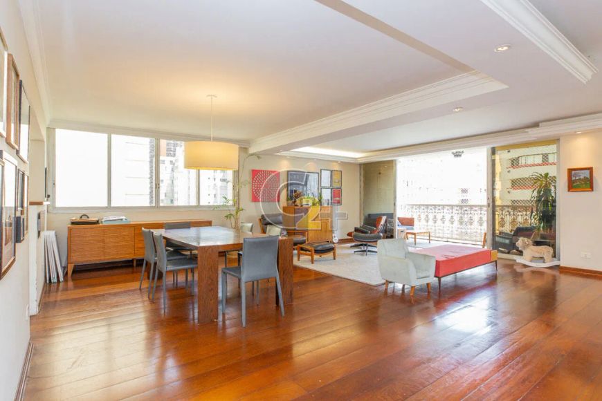 Apartamento à venda no Itaim Bibi, 3 quartos, 3 suítes, 3 vagas.