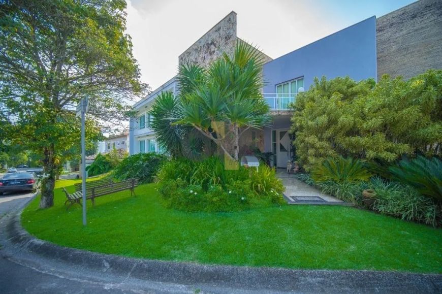 Casa com 6 dormitórios, sendo 6 suítes à venda - Granja Viana - Carapicuíba/SP