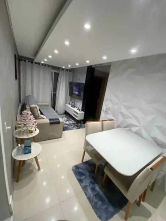 Imóvel para venda possui 48 metros quadrados com 2 quartos em Parque Roseira - Carapicuíba - SP
