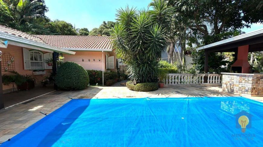 Casa térrea com 3 dormitórios à venda, 188 m² por R$ 995.000 - Granja Viana - Carapicuíba/SP