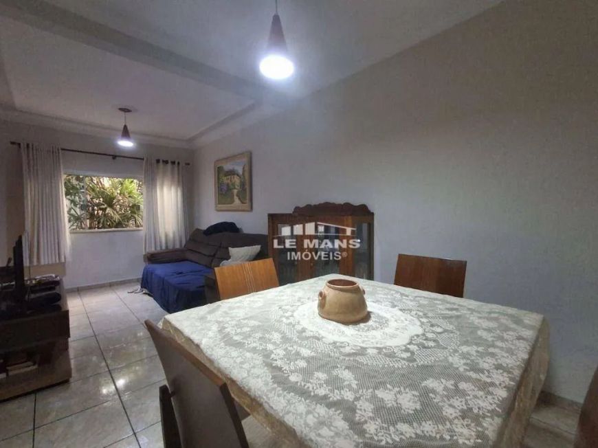 Casa a venda, 3 quartos, 1 suíte, 3 vagas, no bairro Jardim Caxambu em Piracicaba - SP