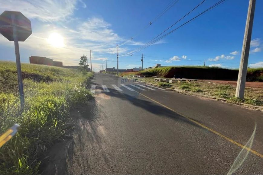 Terreno em Vale do Sol, 320m² de Oportunidade!