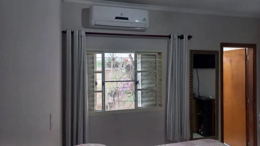 Casa Bairro Morumbi, com 03 quartos, sendo 01 suíte, 02 vagas. R$ 430.000 - Aceita Financiamento