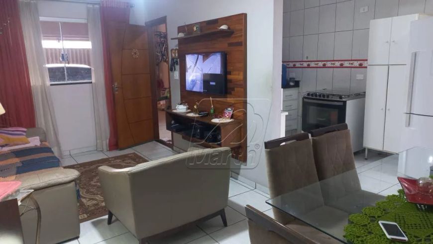Casa Bairro Morumbi, com 03 quartos, sendo 01 suíte, 02 vagas. R$ 430.000 - Aceita Financiamento