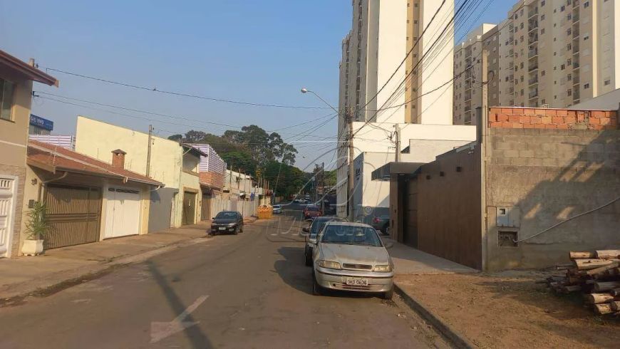 Casa Bairro Morumbi, com 03 quartos, sendo 01 suíte, 02 vagas. R$ 430.000 - Aceita Financiamento