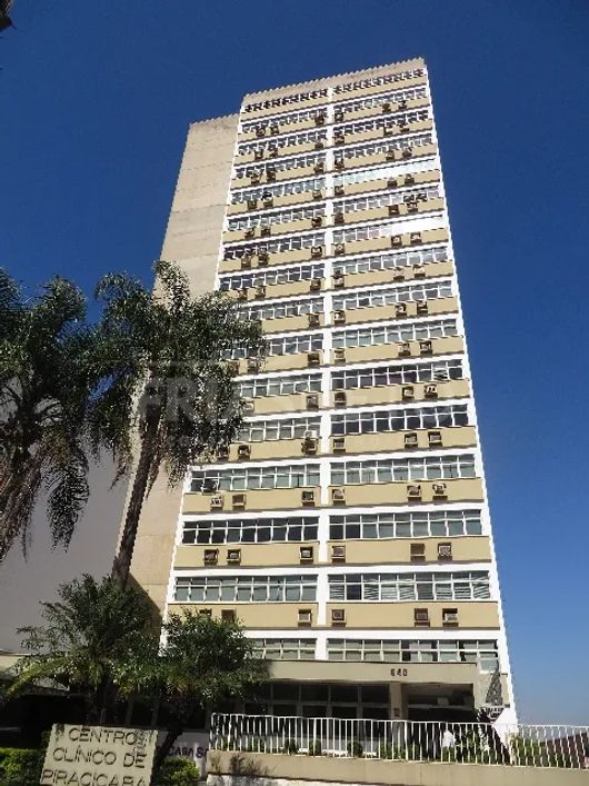 Sala comercial á venda no condomínio Centro Clínico Coriolano Ferraz do Amaral