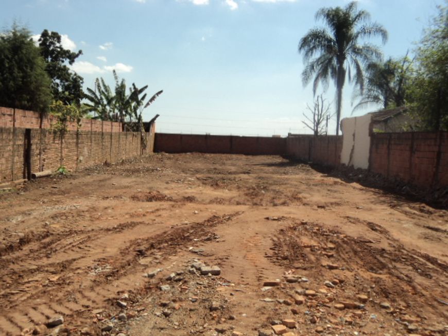 Terreno á venda localizado no bairro Dois Córregos - Piracicaba - SP