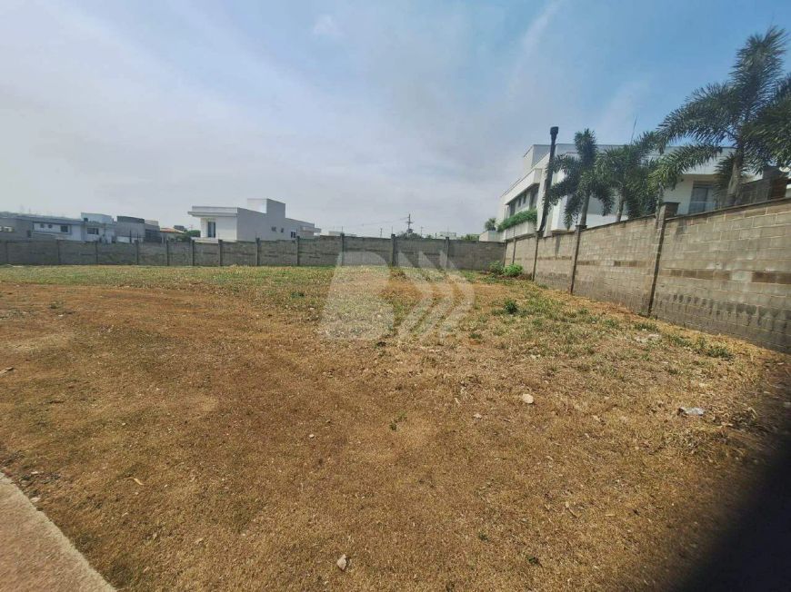 Terreno comercial à venda no bairro Reserva Jequitibá