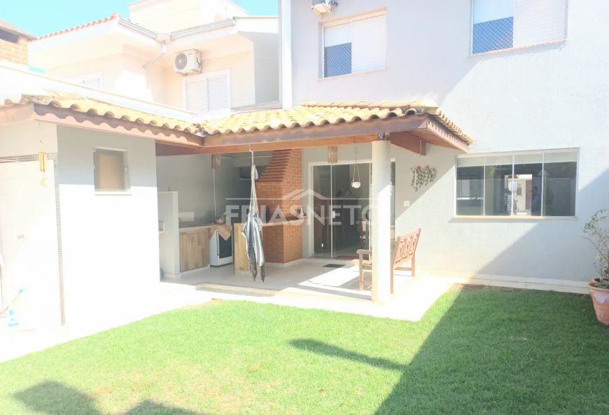 Casa à venda no condomínio Convívio São Francisco