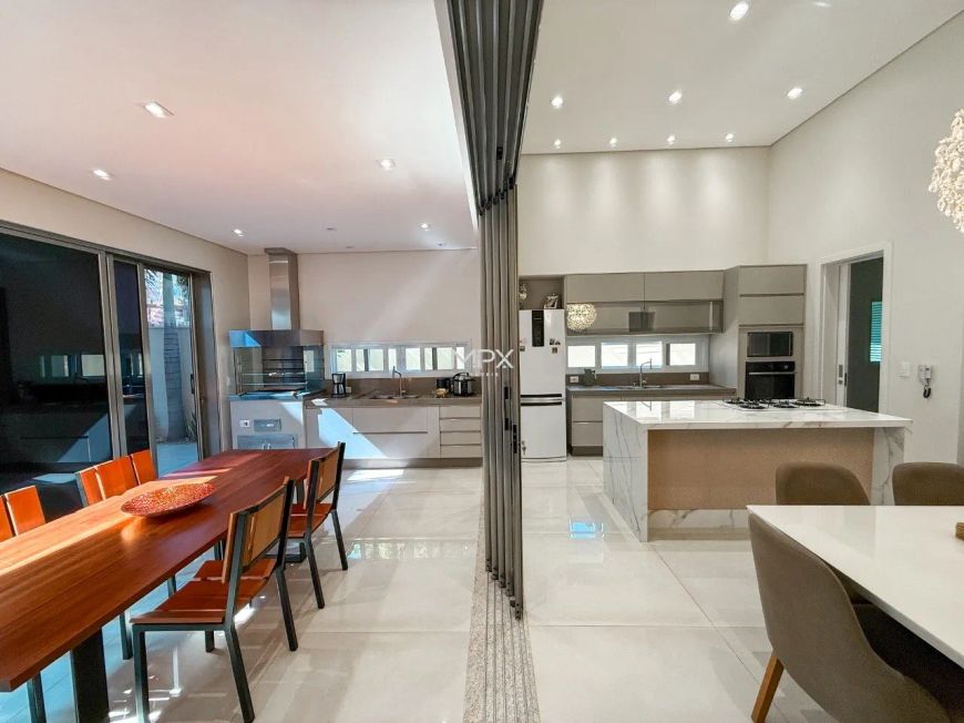 Casa térrea à venda no Villa Bela Vista