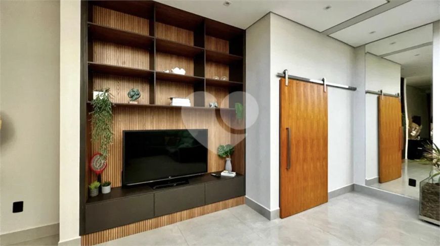 Condomínio com 3 quartos à venda em Morato - SP