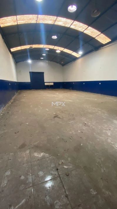 Salão comercial para alugar no Castelinho
