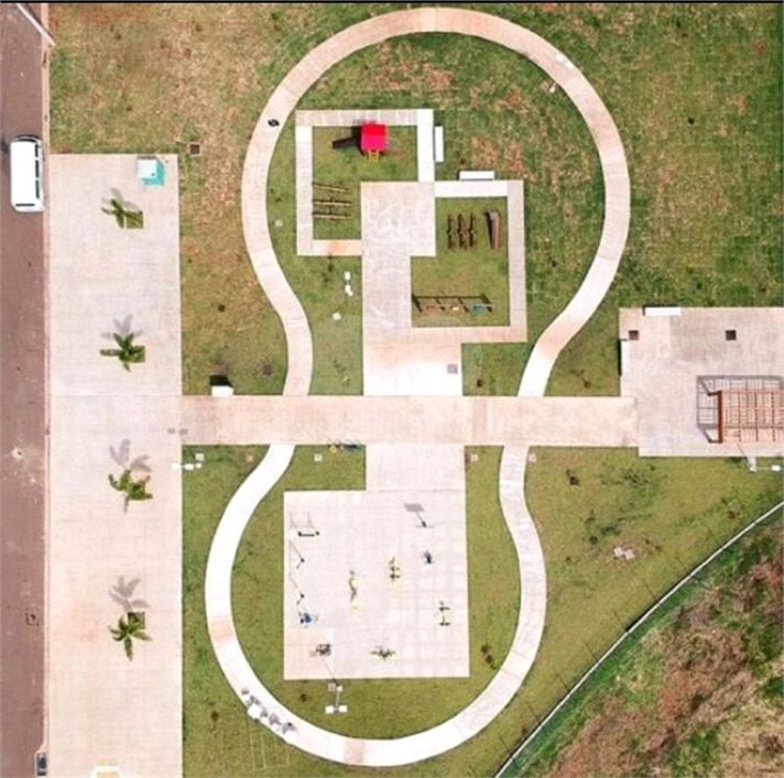 Terreno a venda com 300 metros quadrados no Condomínio Soleil
