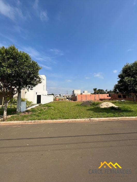 Ótimo Terreno plano no Cond. Novo Campestre com 348m2