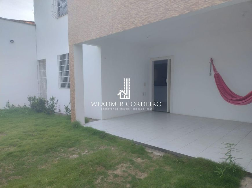 Excelente Casa Residencial de esquina com ponto comercial + Galpão